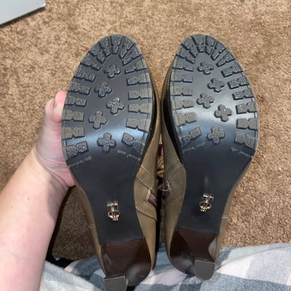 JLO Taupe boots - Picture 6 of 7